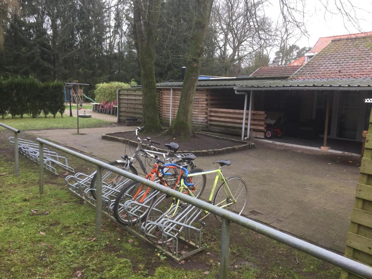 de bron Villa Beringen Buitenkant foto