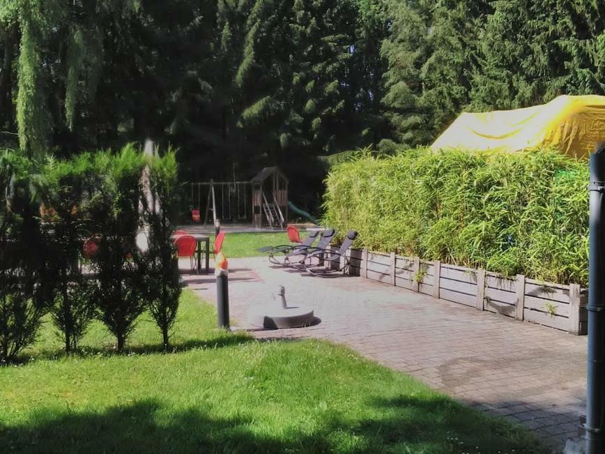 de bron Villa Beringen Buitenkant foto